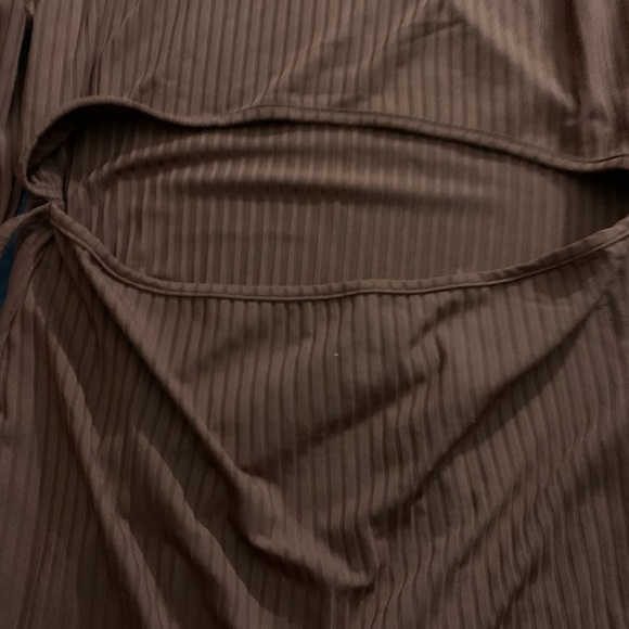 Long sleeves open back long dress 1x - Picture 5 of 9